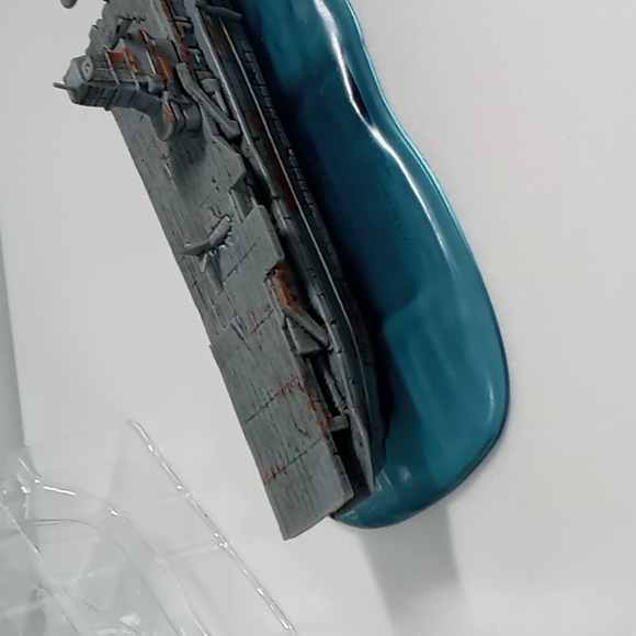 NIB Limited Edition Rivet City Figure - Picture 3 of 7